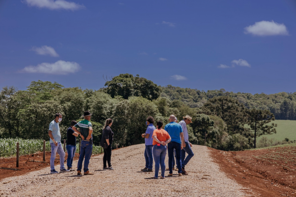 Viação, Obras e Urbanismo - Primeira etapa da readequação da Estrada Rural Linha Cristópolis concluída com sucesso